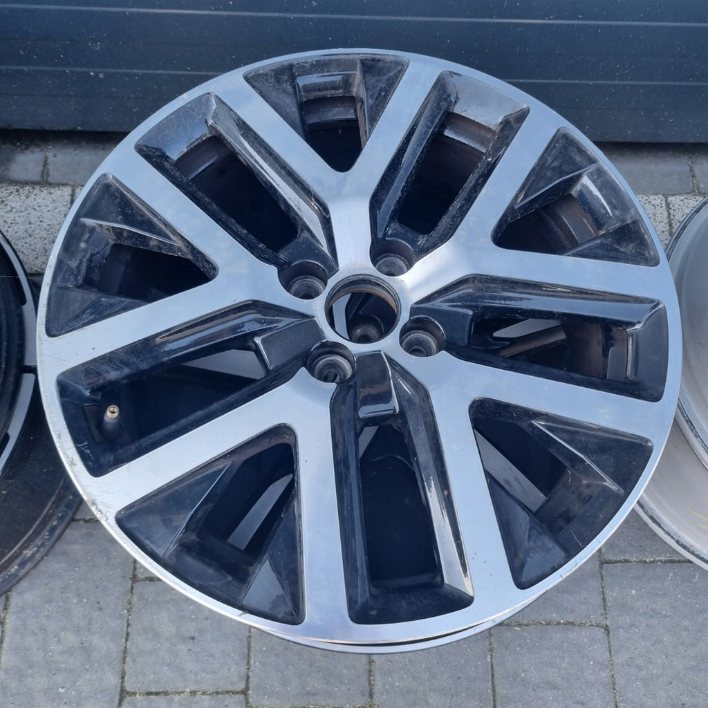 1x Alufelge 17 Zoll 6.5" 4x100 40ET Glanz Silber 403000765R Renault Captur FEL4135147717nf