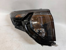Laden Sie das Bild in den Galerie-Viewer, Frontscheinwerfer Ford Tourneo Courier R2X613W029 Rechts Scheinwerfer Headlight SCH3674155664fx