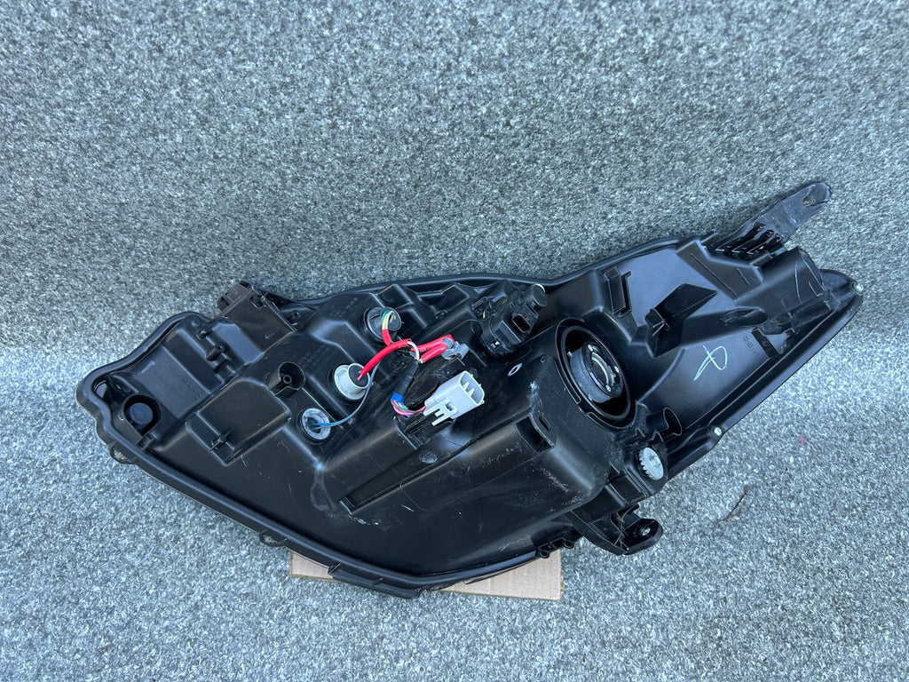 Frontscheinwerfer Toyota Yaris Rechts Scheinwerfer Headlight SCH1240265618ij