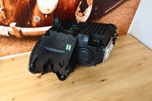 Laden Sie das Bild in den Galerie-Viewer, Frontscheinwerfer Mercedes-Benz W206 A2069067202 Rechts Scheinwerfer Headlight SCH9880318111xu