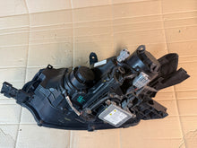 Laden Sie das Bild in den Galerie-Viewer, Frontscheinwerfer Mitsubishi Outlander I 130205 Links Scheinwerfer Headlight SCH4437734421py