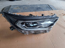 Laden Sie das Bild in den Galerie-Viewer, Frontscheinwerfer Toyota V I BCHC6777 LED Rechts Scheinwerfer Headlight SCH9101279338yb