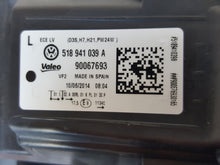 Load image into Gallery viewer, Frontscheinwerfer VW Sportsvan 90067693 Xenon Ein Stück (Rechts oder Links)