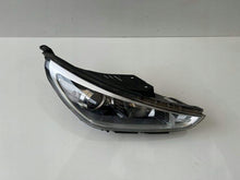 Load image into Gallery viewer, Frontscheinwerfer Hyundai I30 III 92102-Q4020 Rechts Scheinwerfer Headlight