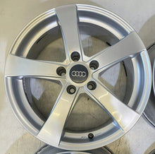 Laden Sie das Bild in den Galerie-Viewer, 4x Alufelge 17 Zoll 7.5" 5x112 35ET Glanz Silber Rim Wheel FEL5395341037ur