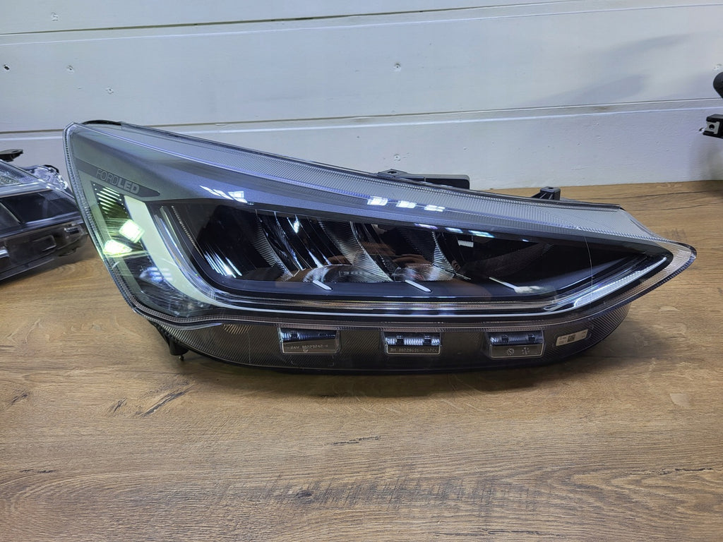 Frontscheinwerfer Ford Focus NX7B-13E014-CD LED Rechts Scheinwerfer Headlight