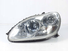 Laden Sie das Bild in den Galerie-Viewer, Frontscheinwerfer Mercedes-Benz W220 A2208204761 Xenon Links Headlight