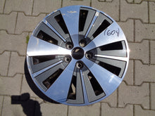 Load image into Gallery viewer, 1x Alufelge 17 Zoll 7.5&quot; 5x112 43ET Silber 8V0601025 Audi A3 Rim Wheel