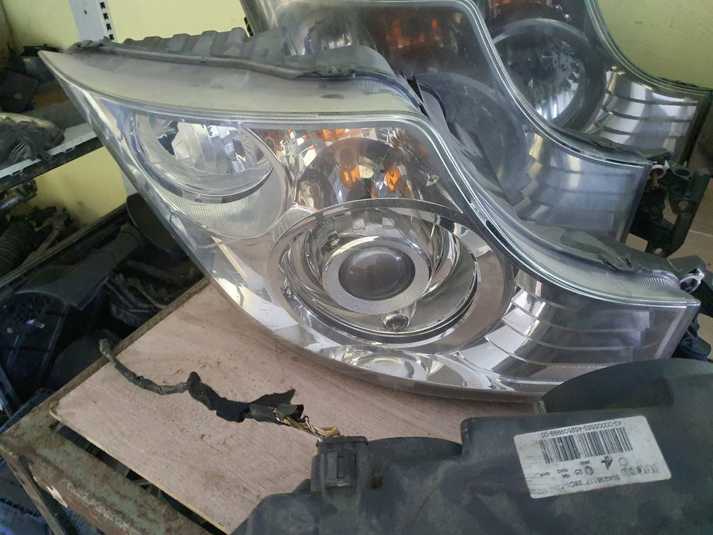 Frontscheinwerfer Mercedes-Benz A9608200739 Rechts Scheinwerfer Headlight SCH6020714748cy