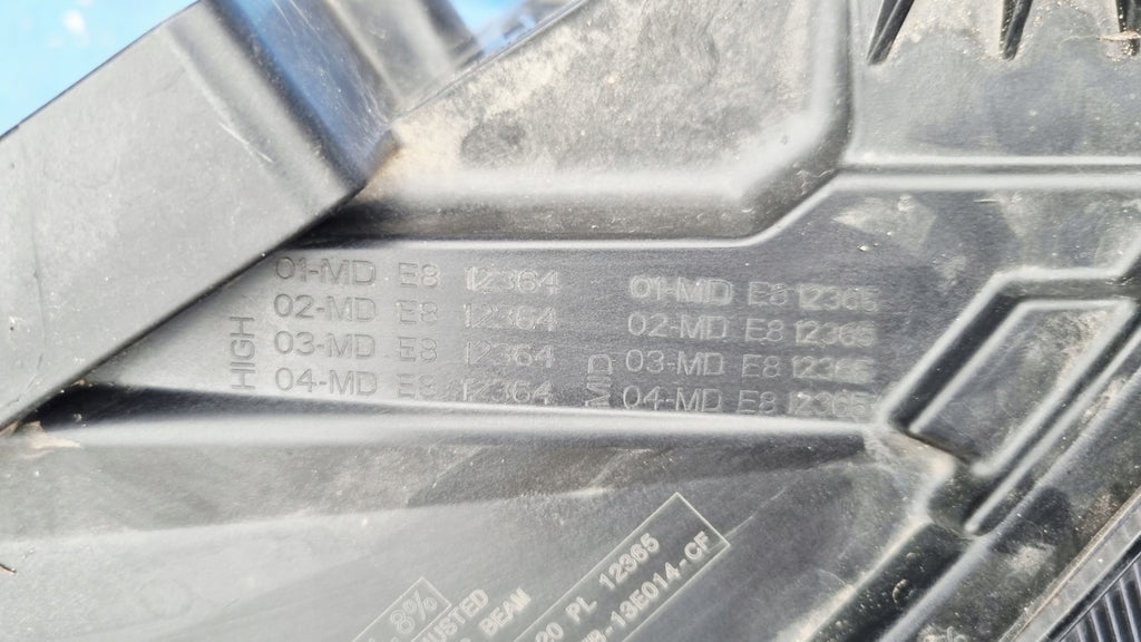 Frontscheinwerfer Ford Focus 00229242 0022631 NX7B13014CF Rechts Headlight SCH5604429865vv