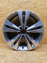 Laden Sie das Bild in den Galerie-Viewer, 1x Alufelge 18 Zoll 7.5&quot; 5x112 52ET A2464010400 Mercedes-Benz W246 Rim Wheel