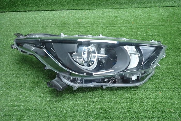 Frontscheinwerfer Toyota Yaris Rechts Scheinwerfer Headlight SCH4964728994gi