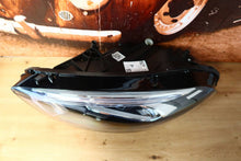Laden Sie das Bild in den Galerie-Viewer, Frontscheinwerfer Mercedes-Benz W177 A1779060503 Links Scheinwerfer Headlight SCH9501877424iu
