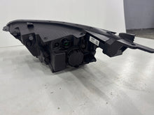 Load image into Gallery viewer, Frontscheinwerfer Kia Stonic 92102-H8 00243646 Full LED Rechts Headlight