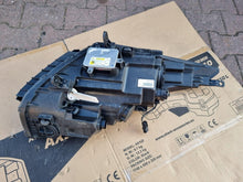 Load image into Gallery viewer, Frontscheinwerfer Hyundai I I40 92101-3Z620 Xenon Links Scheinwerfer Headlight