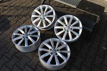 Laden Sie das Bild in den Galerie-Viewer, 4x Alufelge 17 Zoll 6.0" 5x112 48ET Glanz Silber 5G0601025K VW T-Roc Rim Wheel FEL8036820488ka