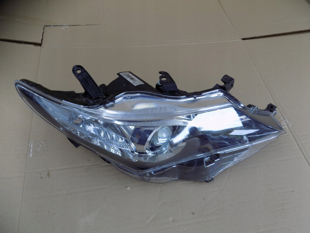 Frontscheinwerfer Toyota Auris 81110-02E20 Rechts Scheinwerfer Headlight