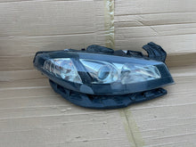 Laden Sie das Bild in den Galerie-Viewer, Frontscheinwerfer Renault Laguna III 8200555906 Xenon Rechts Headlight