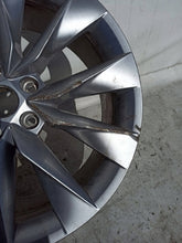 Laden Sie das Bild in den Galerie-Viewer, 1x Alufelge 19 Zoll 8.0&quot; 5x112 45ET 5LA601025 Skoda Enyaq Rim Wheel