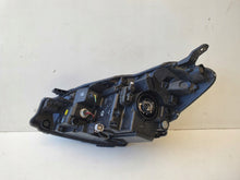 Laden Sie das Bild in den Galerie-Viewer, Frontscheinwerfer Toyota Yaris LED Rechts Scheinwerfer Headlight