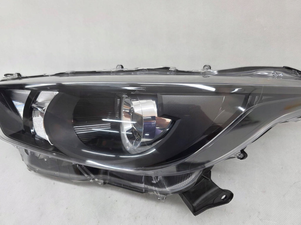 Frontscheinwerfer Toyota 4 Yaris EUK0-6 Ein Stück (Rechts oder Links) Headlight