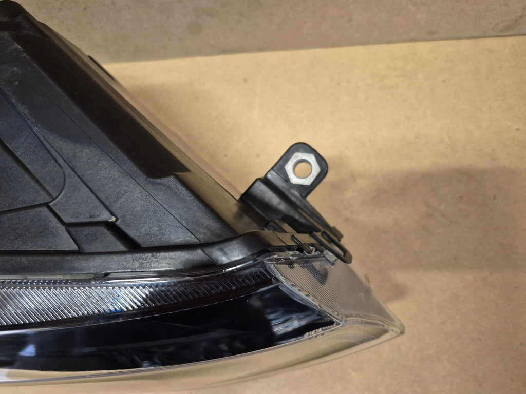 Frontscheinwerfer VW Caddy 2K8941006A Rechts Scheinwerfer Headlight SCH9933905673ni