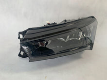 Laden Sie das Bild in den Galerie-Viewer, Frontscheinwerfer Skoda Enyaq 5LB941015F Links Scheinwerfer Headlight SCH4696624914ps