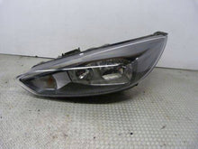 Laden Sie das Bild in den Galerie-Viewer, Frontscheinwerfer Ford Focus F1EB13W030AG Links Scheinwerfer Headlight SCH7357791440vi