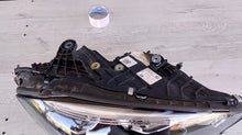 Load image into Gallery viewer, Frontscheinwerfer Mercedes-Benz W206 A2069067203 LED Rechts Headlight SCH4131831824ek