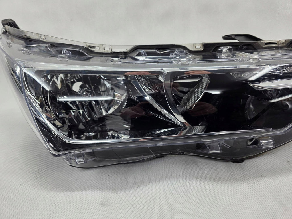 Frontscheinwerfer Toyota Corolla Rechts Scheinwerfer Headlight SCH3111412704wt