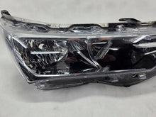 Laden Sie das Bild in den Galerie-Viewer, Frontscheinwerfer Toyota Corolla Rechts Scheinwerfer Headlight SCH3111412704wt