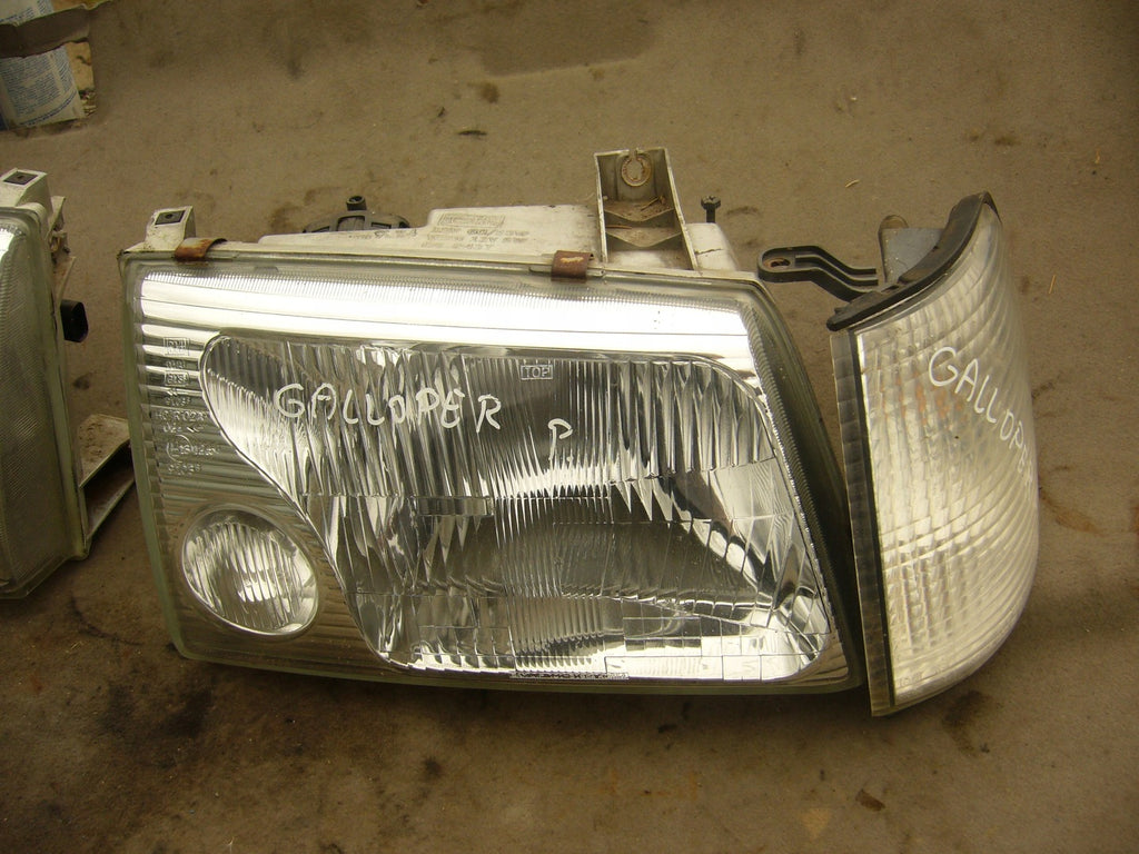 Frontscheinwerfer Hyundai Galloper 1360150 Links Scheinwerfer Headlight