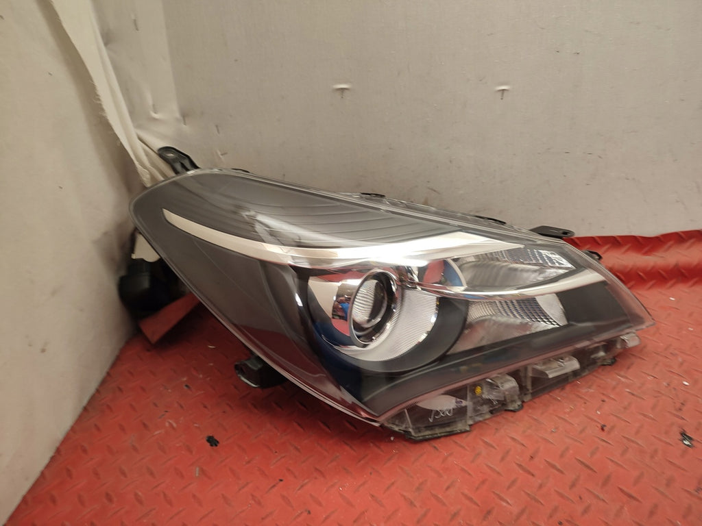 Frontscheinwerfer Toyota Yaris LED Rechts Scheinwerfer Headlight SCH1392423661dz