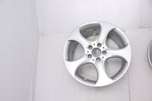 Laden Sie das Bild in den Galerie-Viewer, 1x Alufelge 18 Zoll 9.0&quot; 5x112 54ET Glanz Silber A2124016102 Mercedes-Benz W212