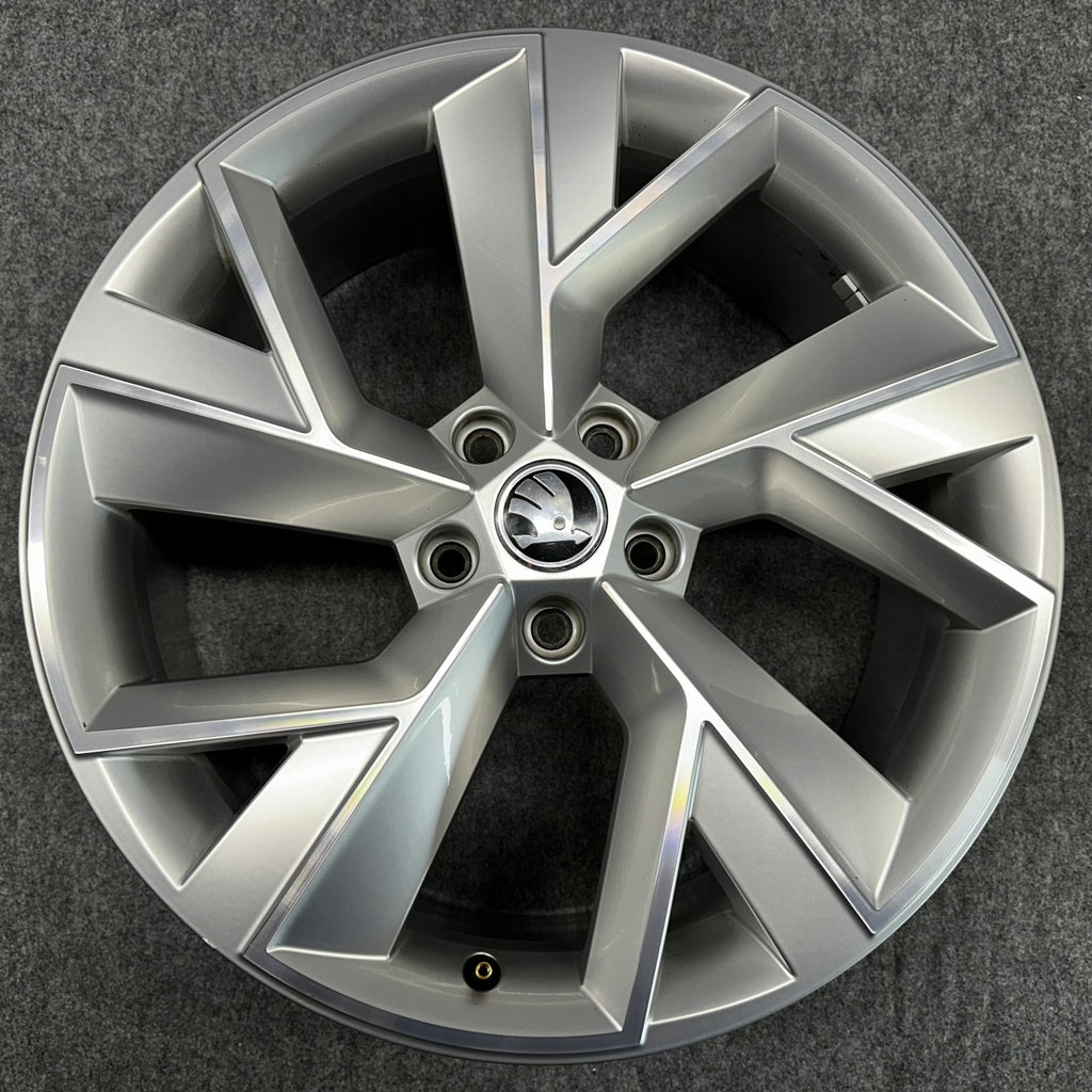 1x Alufelge 19 Zoll 7.0" 5x112 43ET Glanz Silber 565601025 Skoda Kodiaq FEL4126166609rs