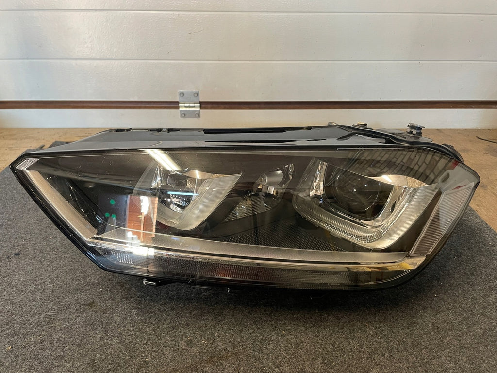 Frontscheinwerfer VW Golf Sportsvan 517941033B Xenon Links Headlight SCH1138833114ih