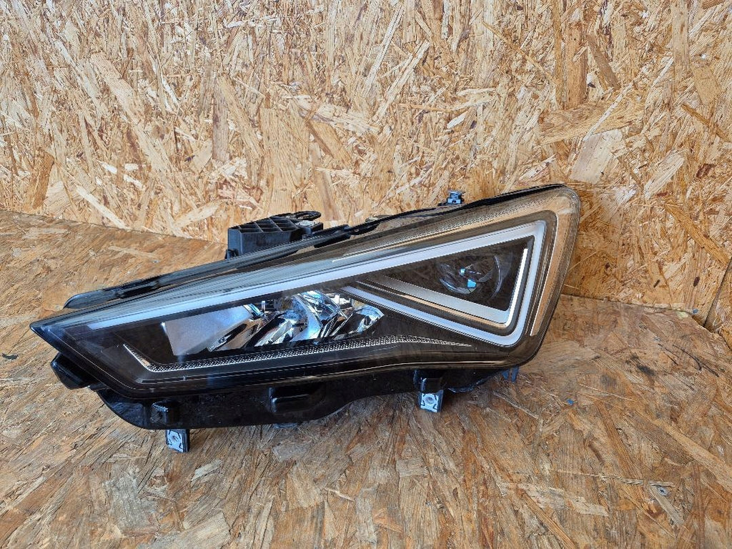 Frontscheinwerfer Seat Leon 5FB941007G LED Ein Stück (Rechts oder Links)