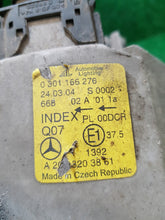 Laden Sie das Bild in den Galerie-Viewer, Frontscheinwerfer Mercedes-Benz W203 0301166276XXX 1307329088 Xenon Rechts SCH1037054565sd