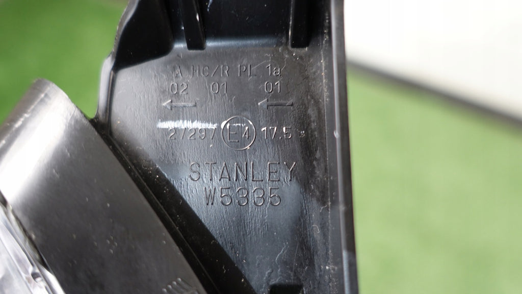 Frontscheinwerfer Mitsubishi Space W Star 8301D446 Rechts Scheinwerfer Headlight SCH5577946528jl