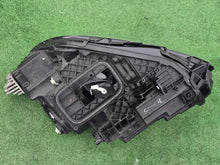 Laden Sie das Bild in den Galerie-Viewer, Frontscheinwerfer Mercedes-Benz Glb X247 A2479062005 Rechts Headlight SCH7697650650it