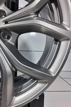 Laden Sie das Bild in den Galerie-Viewer, 1x Alufelge 19 Zoll 9.0" 5x112 38ET Glanz Graphit 6883752 BMW G05 G06 Rim Wheel FEL3637175558tr