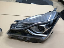 Load image into Gallery viewer, Frontscheinwerfer Toyota Yaris LED Rechts Scheinwerfer Headlight