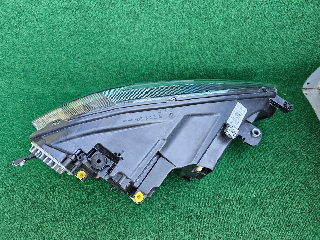 Frontscheinwerfer VW Taigo 2G7941035C Links Scheinwerfer Headlight SCH7283954070bx