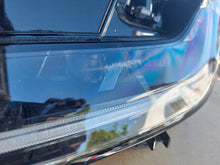 Laden Sie das Bild in den Galerie-Viewer, Frontscheinwerfer Renault 260606388R LED Links Scheinwerfer Headlight