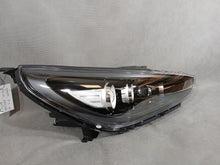 Laden Sie das Bild in den Galerie-Viewer, Frontscheinwerfer Hyundai III G492121060 Rechts Scheinwerfer Headlight SCH8650978124mw