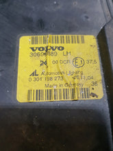 Laden Sie das Bild in den Galerie-Viewer, Frontscheinwerfer Volvo V50 30698889 0301198273 Links Scheinwerfer Headlight SCH5269271141sz