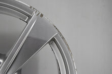 Load image into Gallery viewer, 1x Alufelge 19 Zoll 8.5&quot; 5x112 40ET Glanz Silber 8W0601025 Audi Rim Wheel