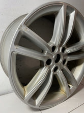 Laden Sie das Bild in den Galerie-Viewer, 1x Alufelge 19 Zoll 8.0" 5x120 40ET Glanz Schwarz 6007214-00-D Tesla Model S FEL3341893735ej