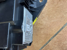 Laden Sie das Bild in den Galerie-Viewer, Frontscheinwerfer Maserati Quattroporte I 00670100615 Full LED Links Headlight SCH6975272464nq