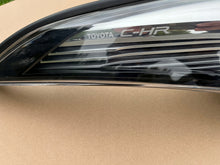 Laden Sie das Bild in den Galerie-Viewer, Frontscheinwerfer Toyota C-Hr C Hr 81110-F4071-00 Rechts Scheinwerfer Headlight SCH1115943785aj